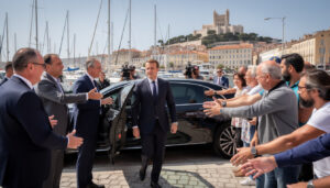 emmanuel macron de retour à marseille ce mardi pour aborder les municipales, renforcer la lutte contre le narcotrafic et discuter des enjeux majeurs de la ville.